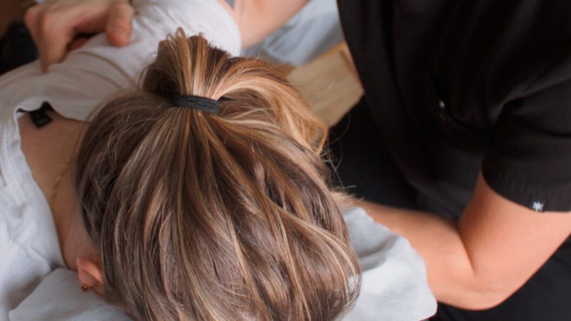 Integrative table massage in progress